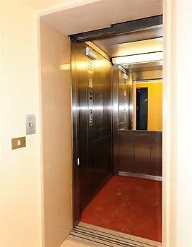 Otel Mater Gratiae 2*