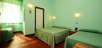 Mater Gratiae Hotel 2*